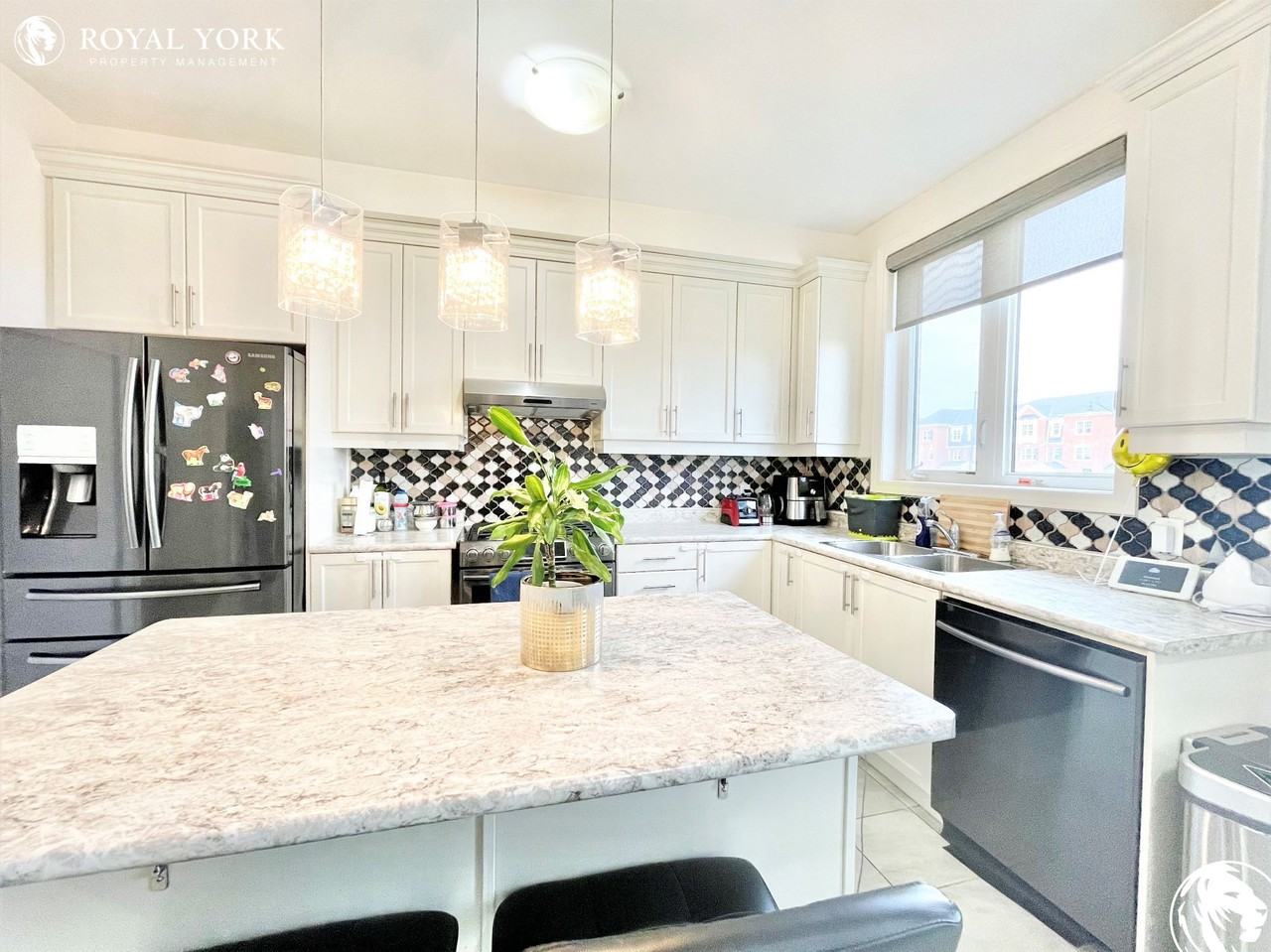 4 Haverstock Cres #1 - Photo 3 of 35