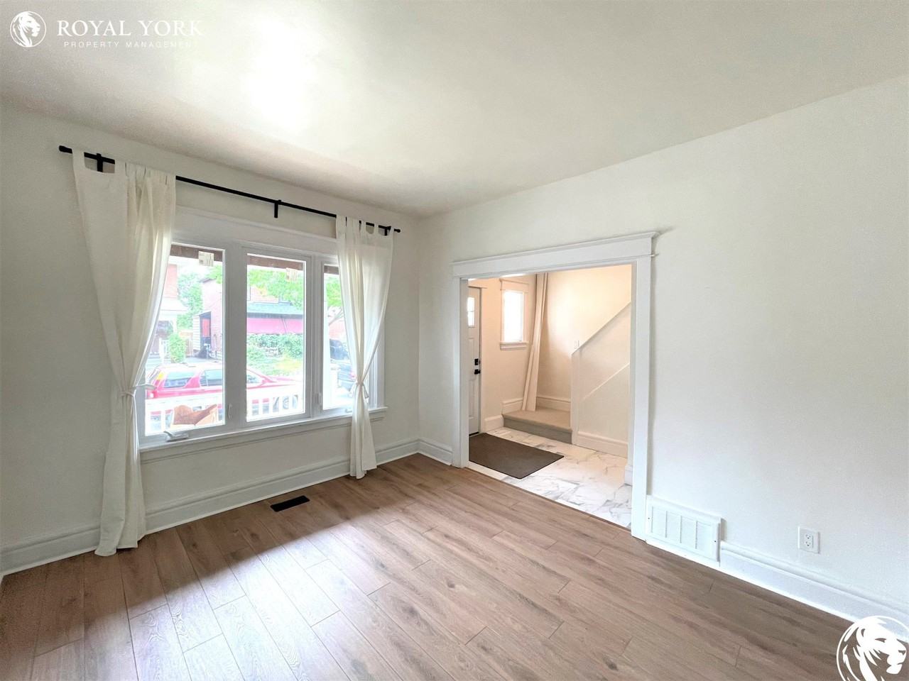 23 Glendale Ave N - Photo 3 of 29