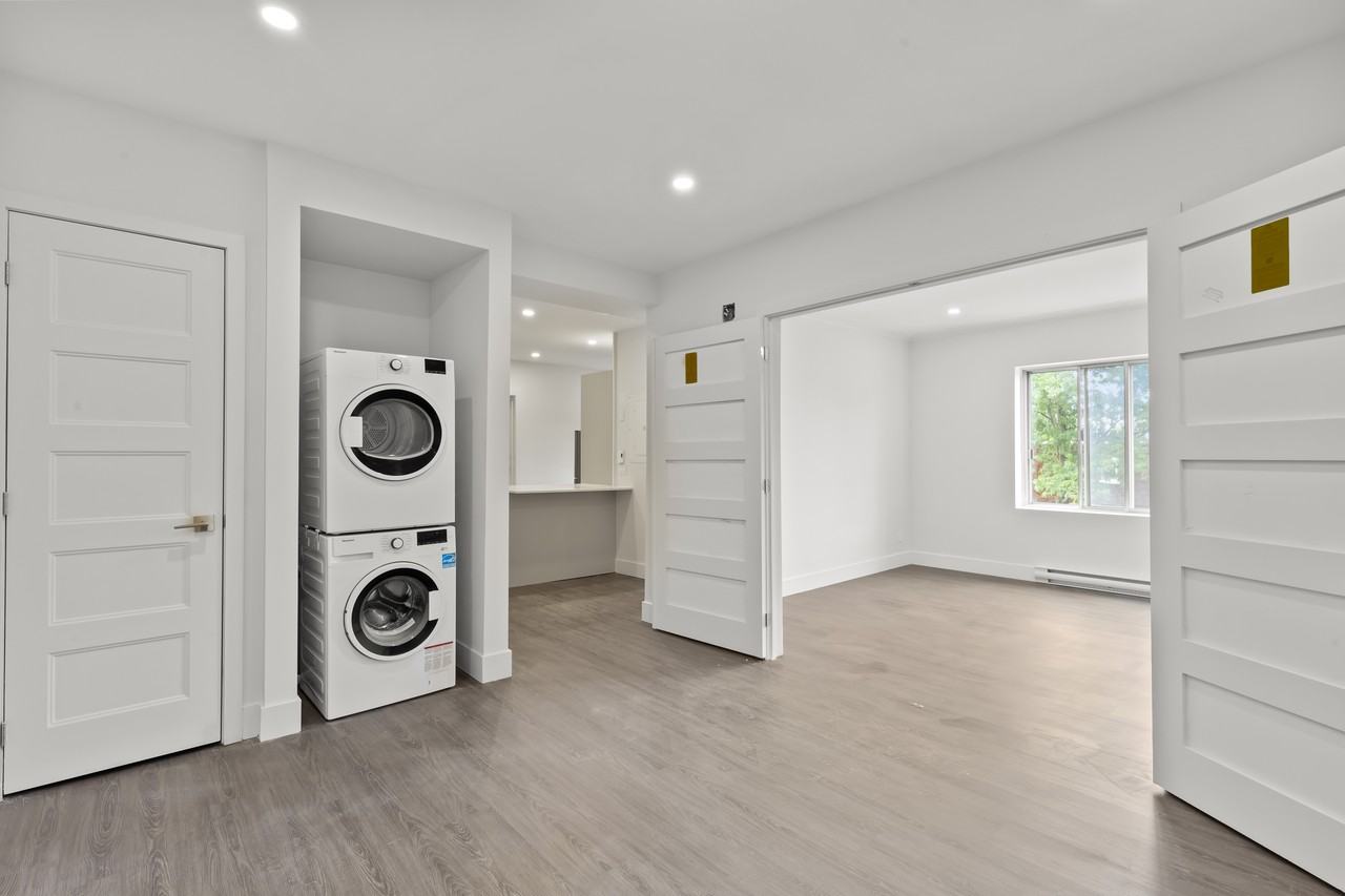 3265 3255-3265 Saint-Zotique Est., Montréal, QC H1X 1C6 1 Bedroom
