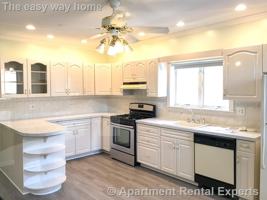 featured image of 25 Lake St #2