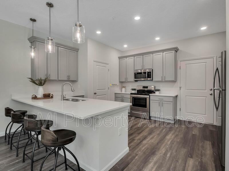 2920 Oak Park Way #D - Photo 3 of 17