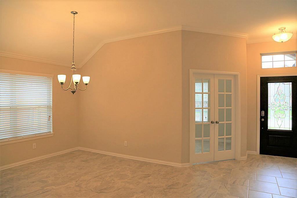 18427 Weeping Spring Dr - Photo 4 of 19