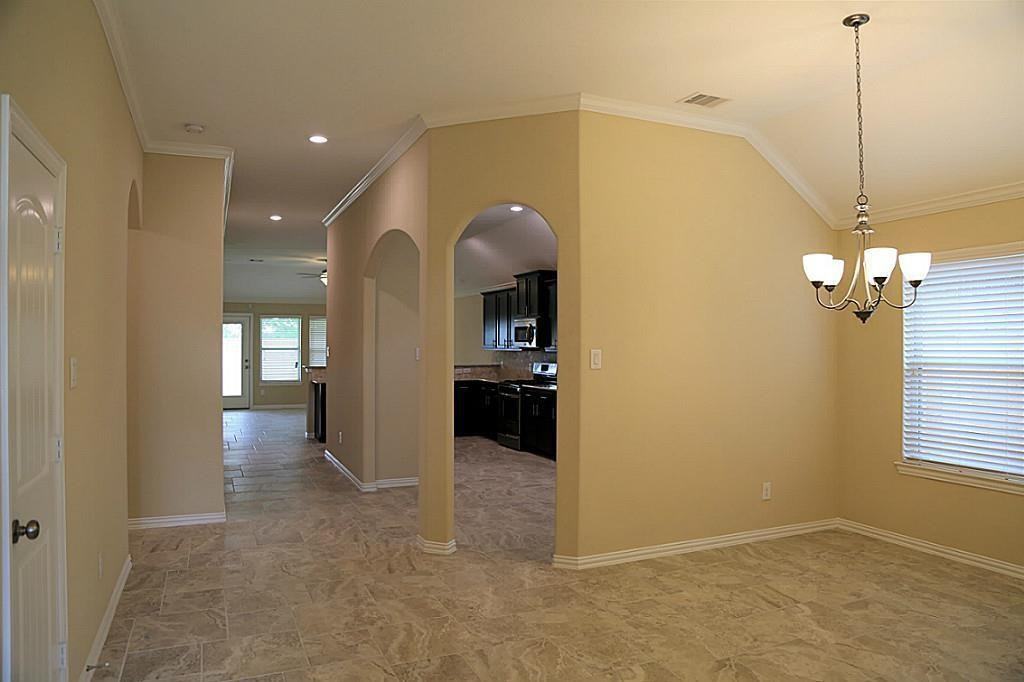 18427 Weeping Spring Dr - Photo 5 of 19