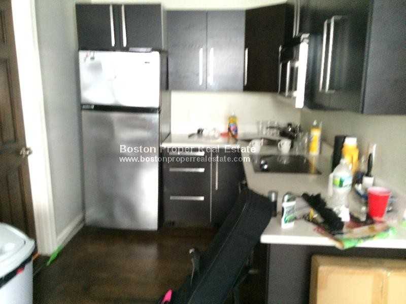 279 Newbury Streeet #4