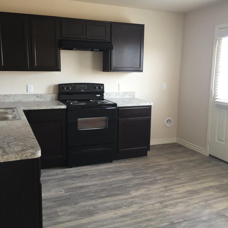 4200 Summersweet Ln - Photo 3 of 10