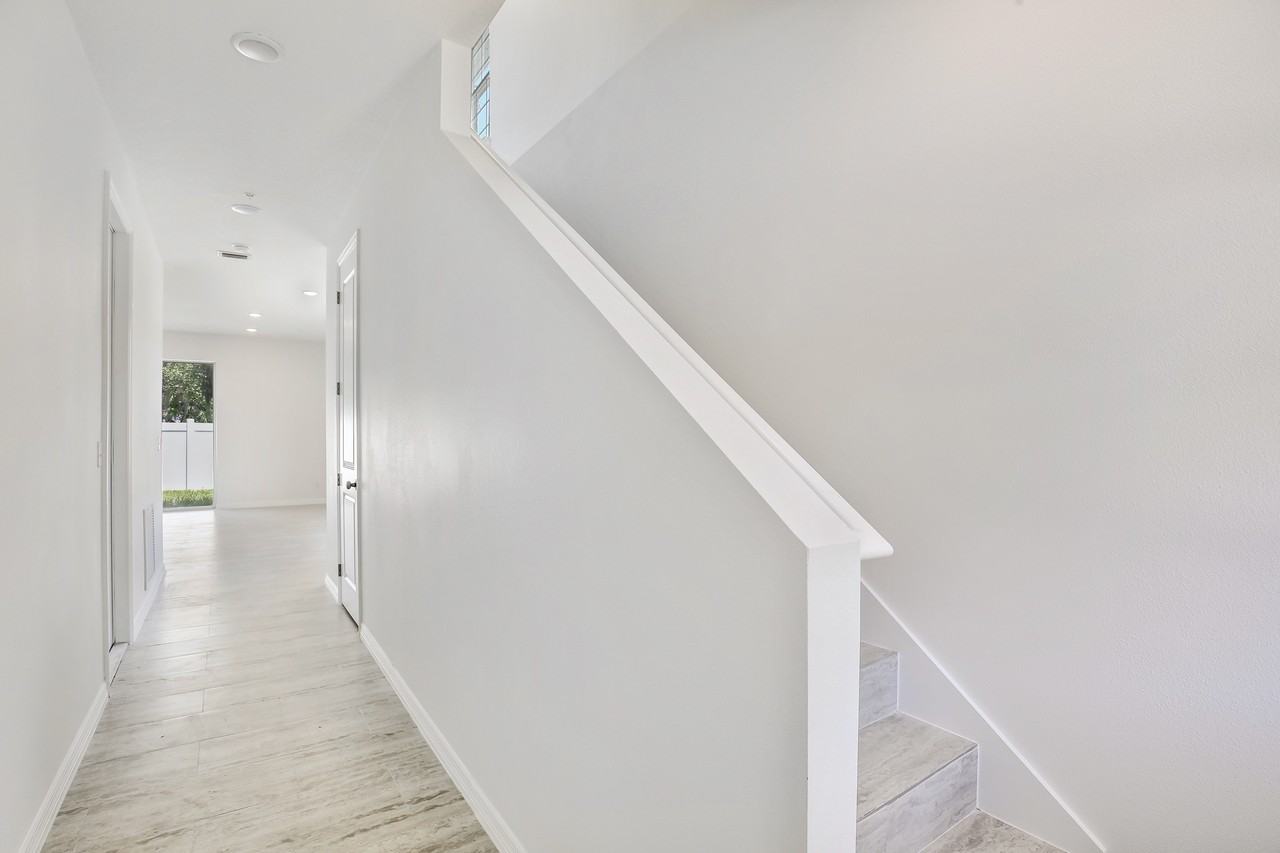 1701 E Orange Ave - Photo 4 of 21