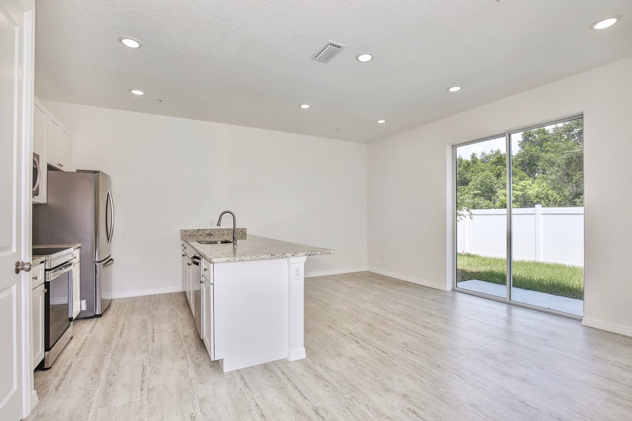 1701 E Orange Ave - Photo 5 of 21