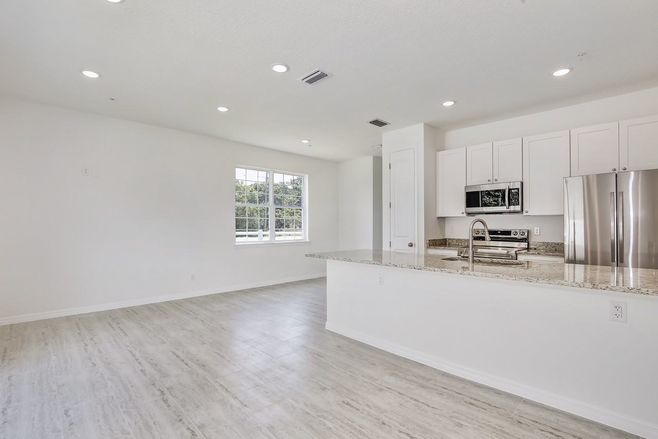 1701 E Orange Ave - Photo 6 of 21