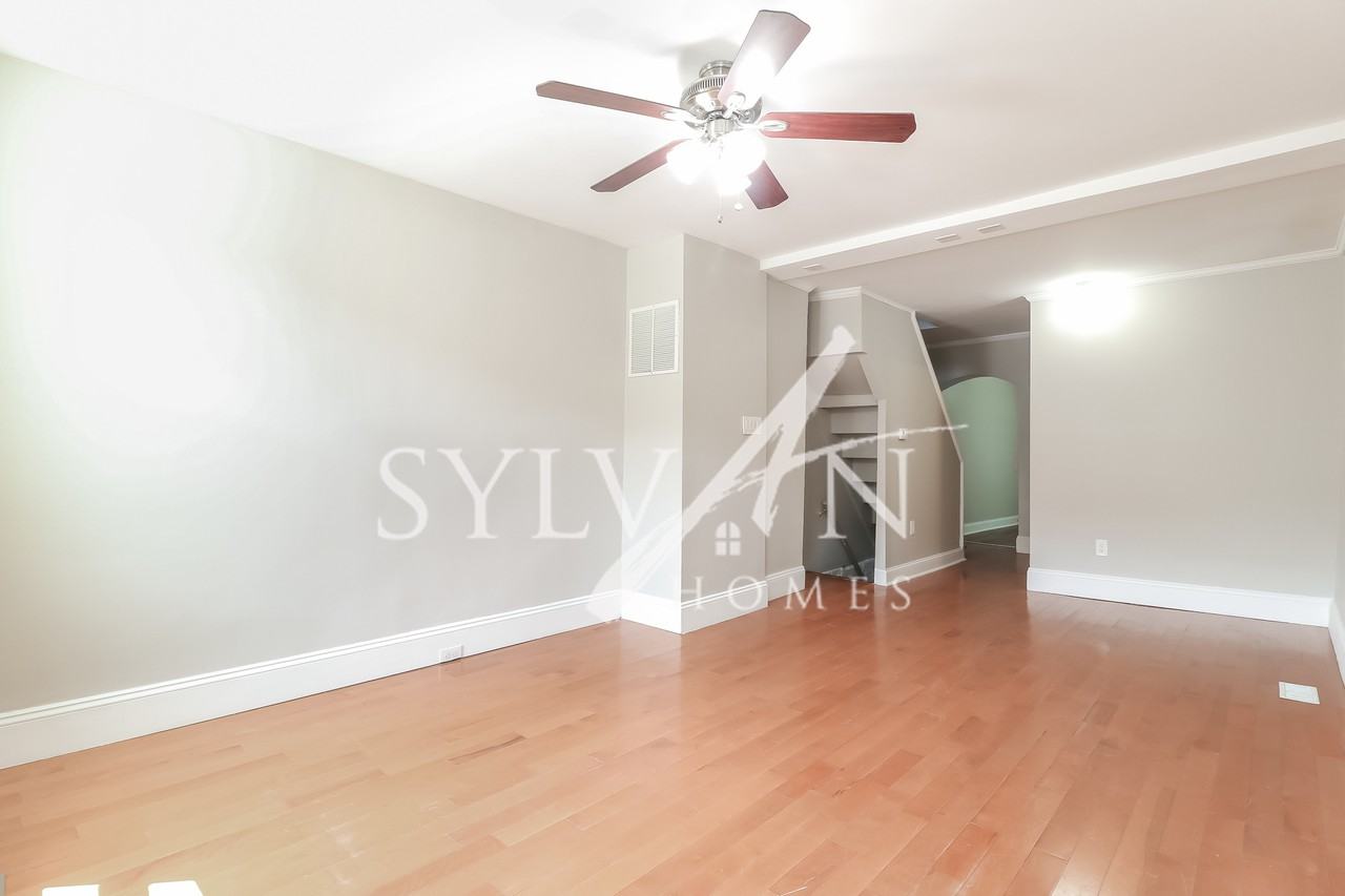 1828 Light St - Photo 3 of 15