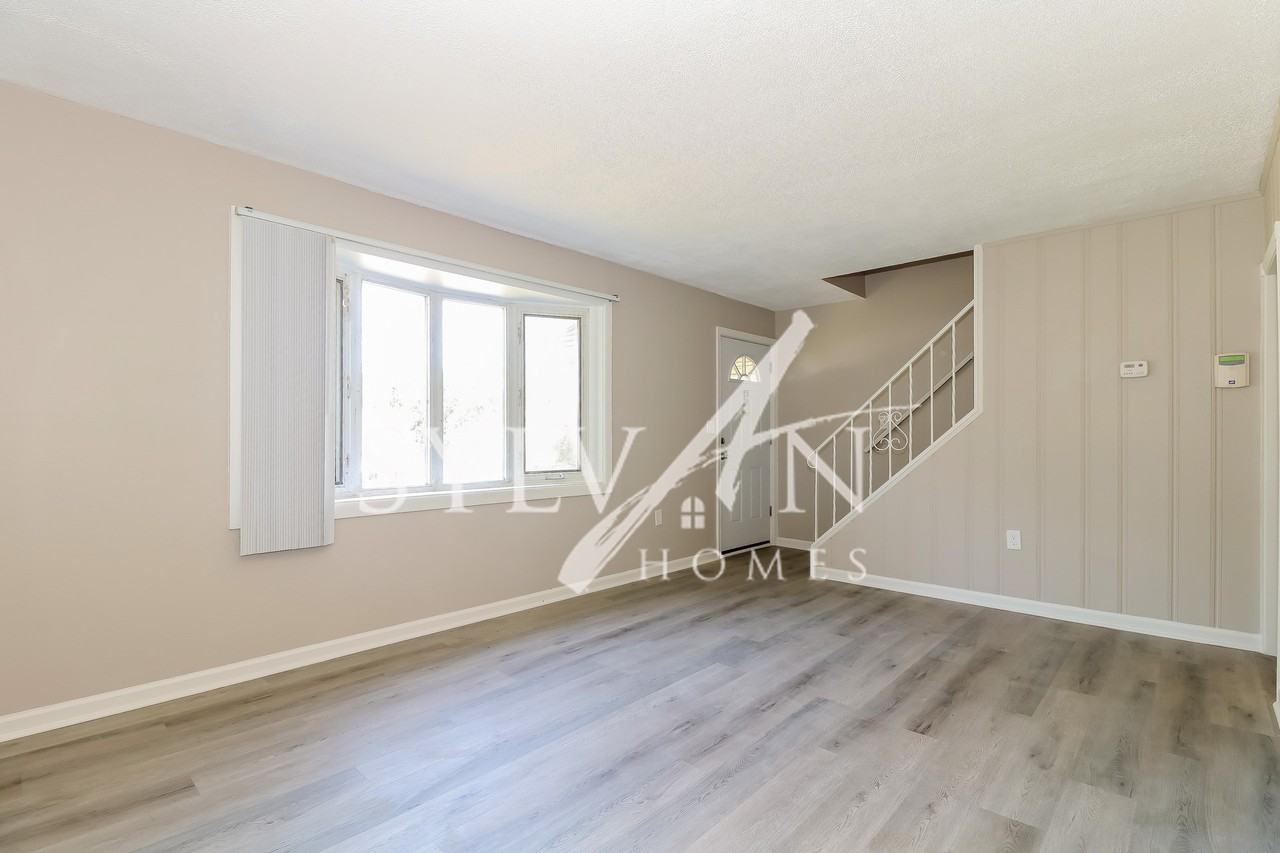 825 Templecliff Rd - Photo 3 of 15