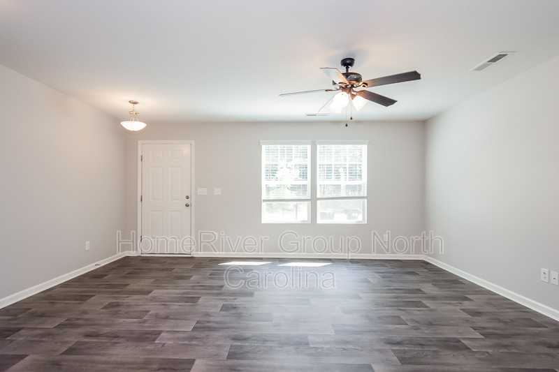 1117 Coyote Brush Ln - Photo 3 of 18