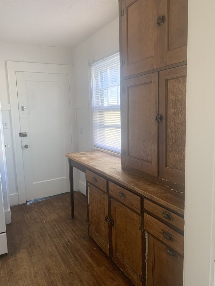 1626 West Ayres Avenue - Photo 4 of 31