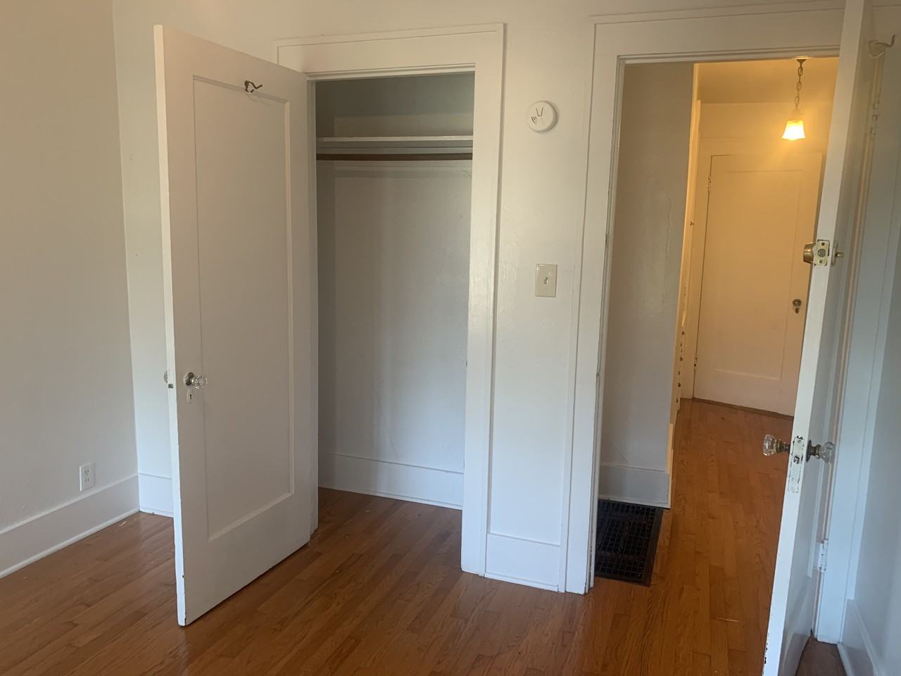 1626 West Ayres Avenue - Photo 5 of 31