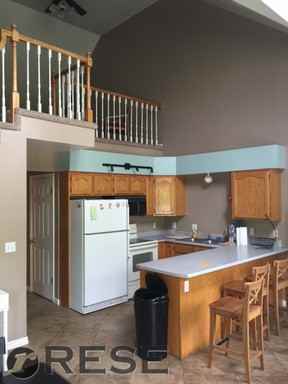 949 N University Ave #16 - Photo 3 of 10