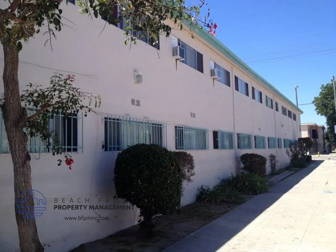 642 N. Wilmington Blvd. - Photo 3 of 9