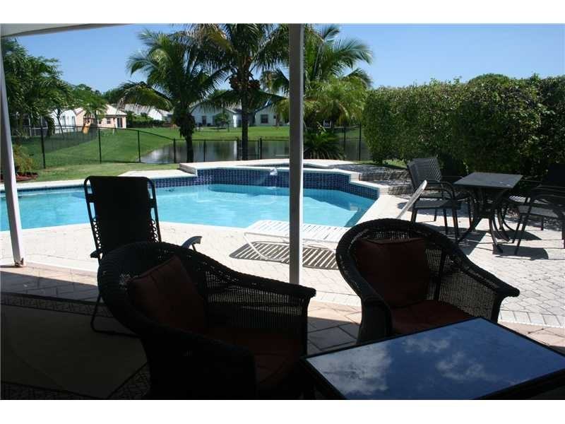 8972 Southern Orchard Rd N - Photo 2 of 14