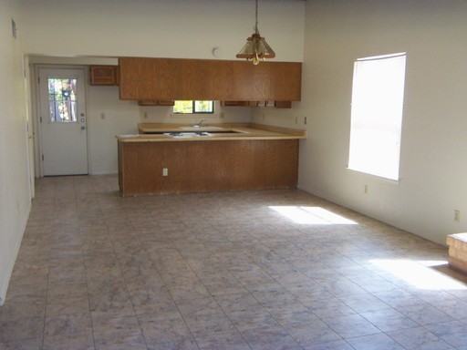 10639 Jetrock Dr - Photo 2 of 18