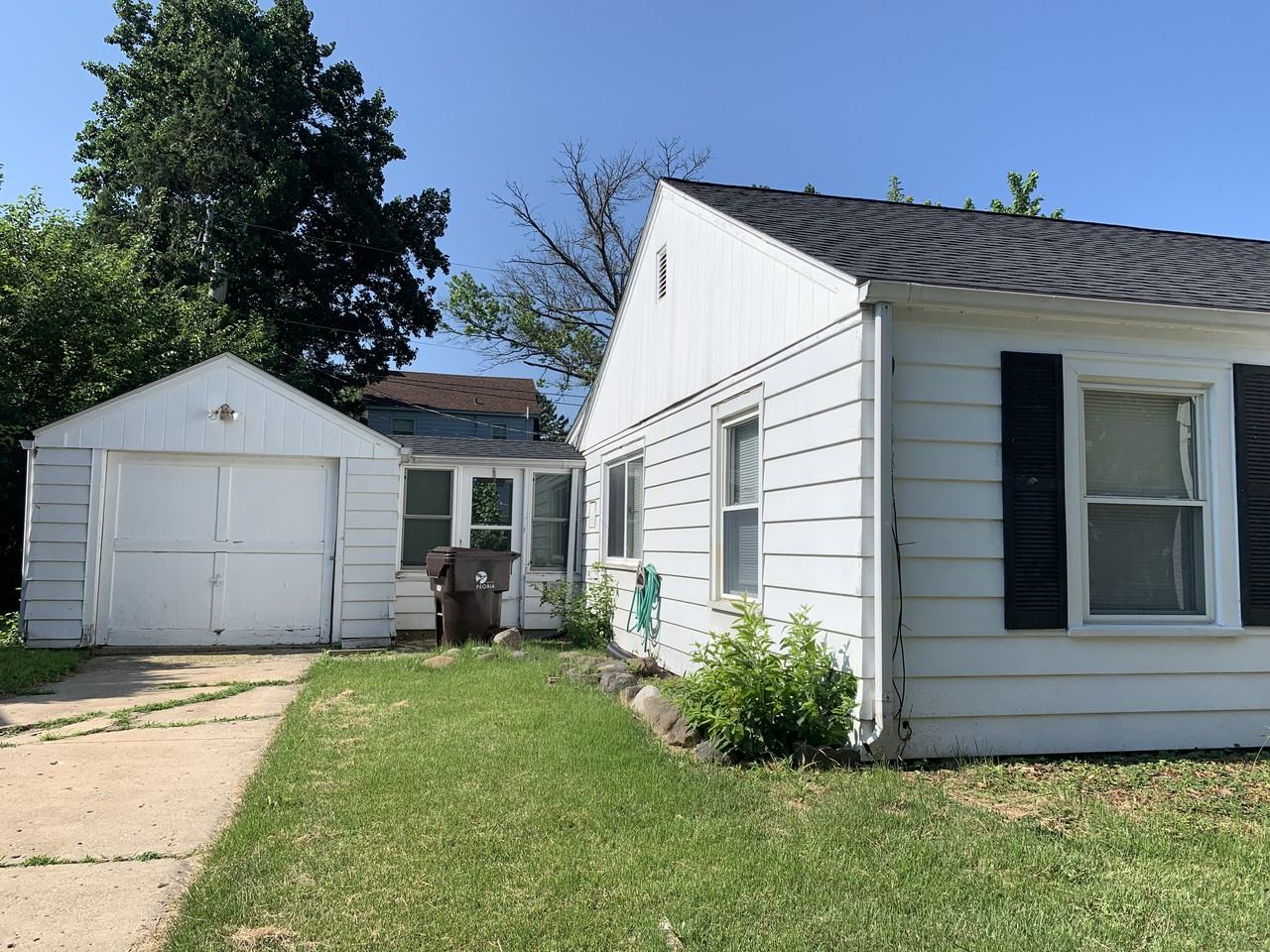 1416 West Maywood Avenue - Photo 2 of 11