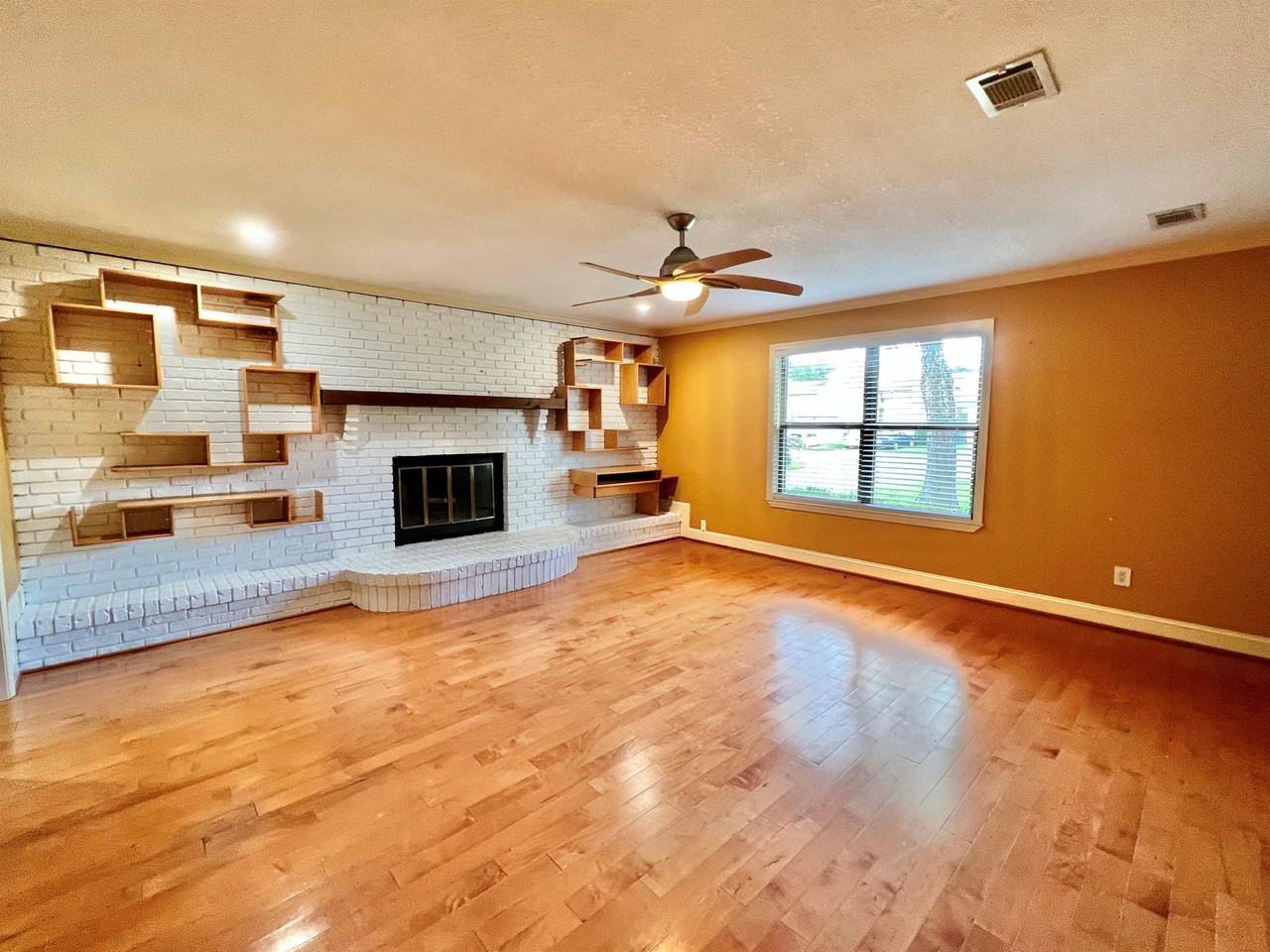 116 4th Ave #1 - Photo 2 of 17