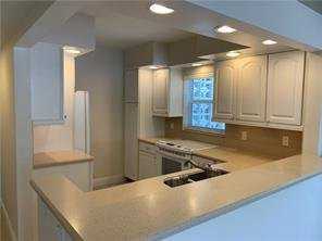 2758 Ne 30th Ave - Photo 2 of 4