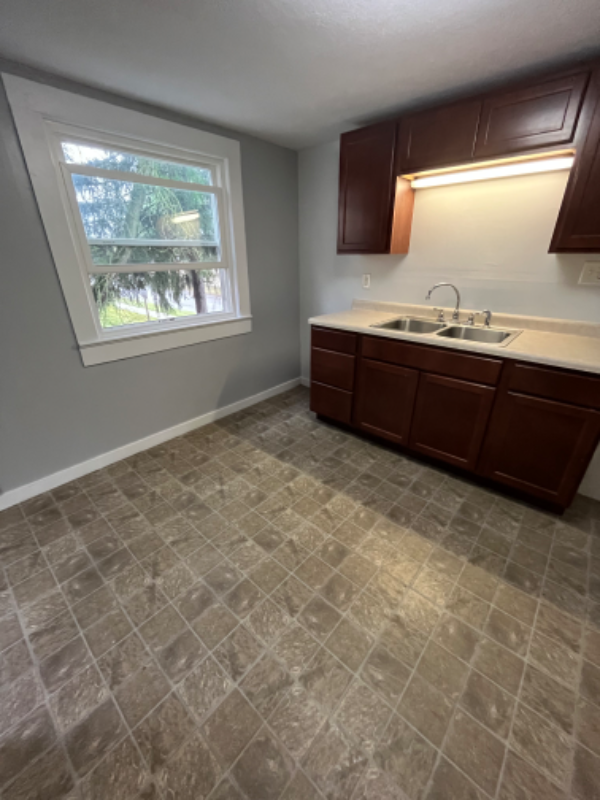 329 E South St #2 - Photo 2 of 6