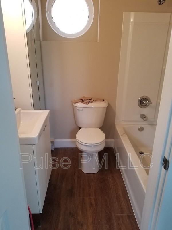 620 6th Ave - Photo 6 of 13