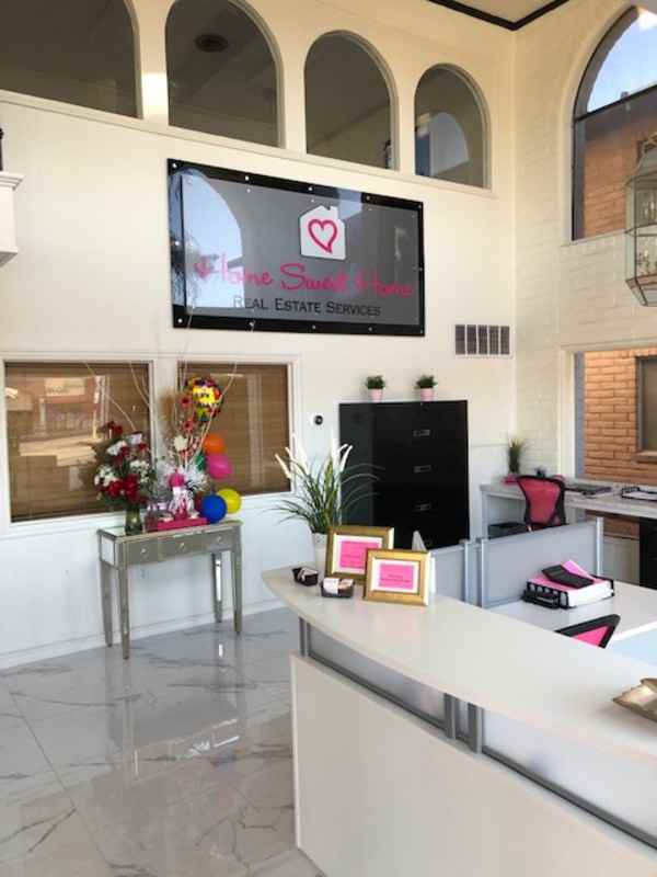 10105 Montwood Dr - Photo 2 of 19