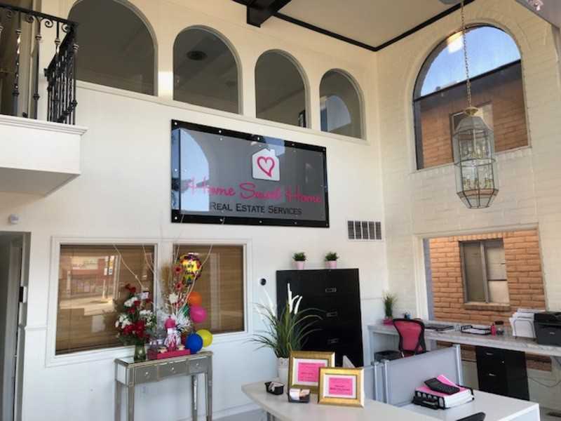 10105 Montwood Dr - Photo 3 of 19