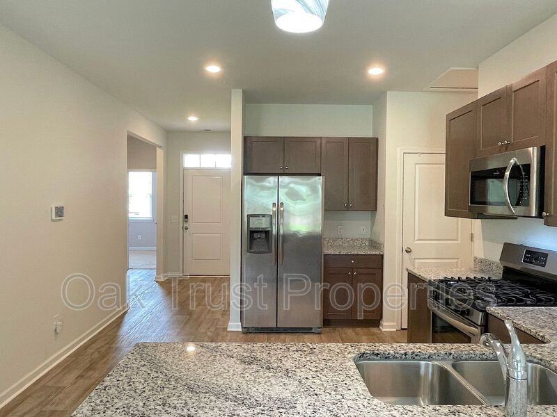 217 Lapping Waters Dr - Photo 3 of 19