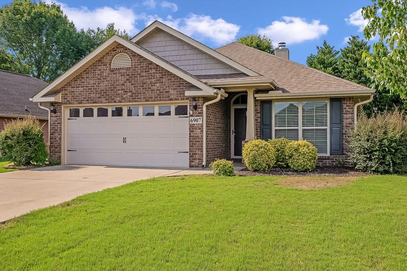 6907 Breyerton Way Se - Photo 2 of 31