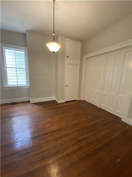 516 W 38th St - Photo 6 of 10