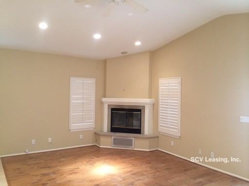 27245 Blakely Pl - Photo 3 of 8