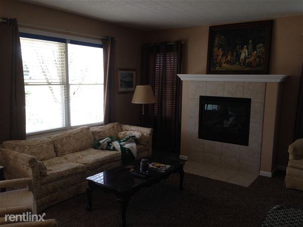 140 Nicole Dr - Photo 3 of 20