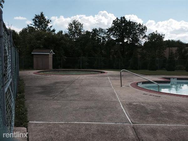 1606 Whitpain Hills - Photo 2 of 16