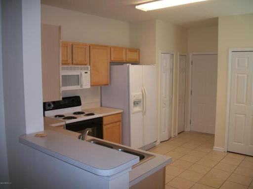 334 Scrub Jay Dr - Photo 3 of 9