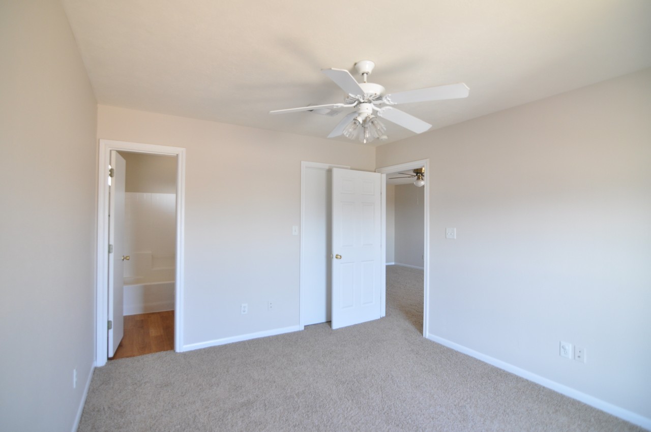 1509 Hollowhill Drive - Photo 3 of 19