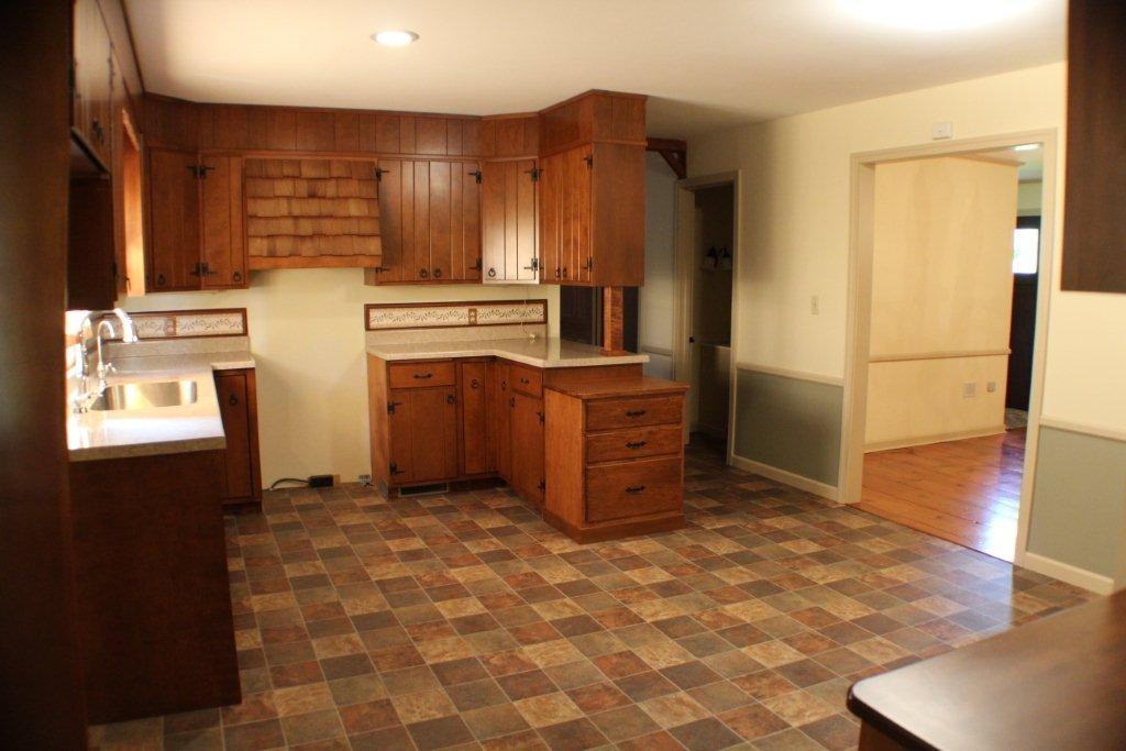 456 Lambert Rd - Photo 2 of 22