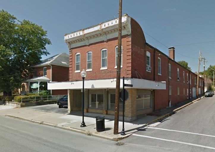 729 N 2nd St - Photo 3 of 9