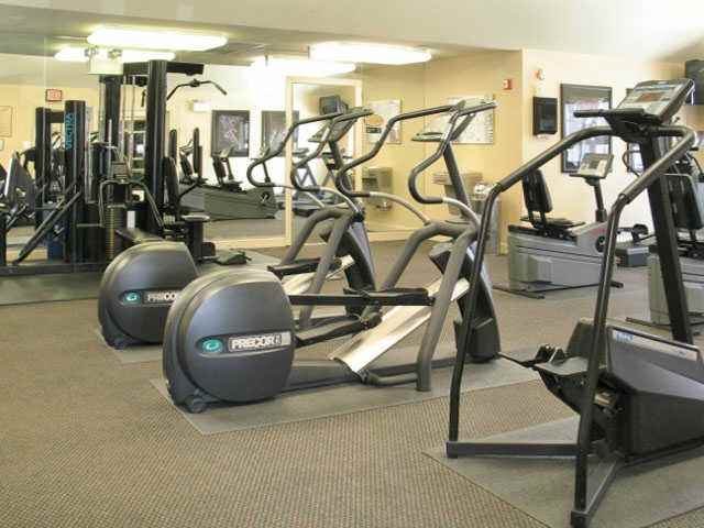 The Crest At Fort Lee Apartments 3000 Crest Ln, Fort Lee, NJ 07024