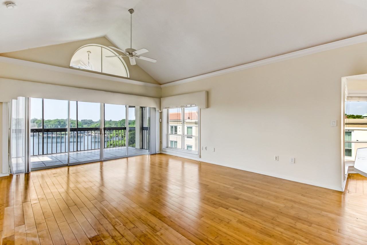 204 Quayside Cir #1 - Photo 5 of 26