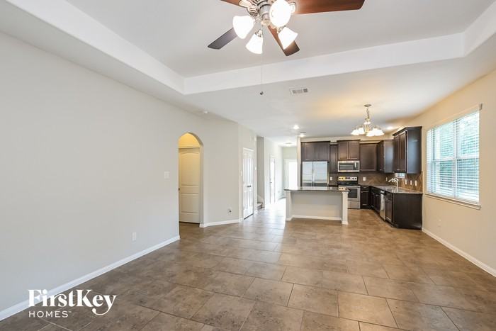 3026 Hemingway Dr - Photo 2 of 15