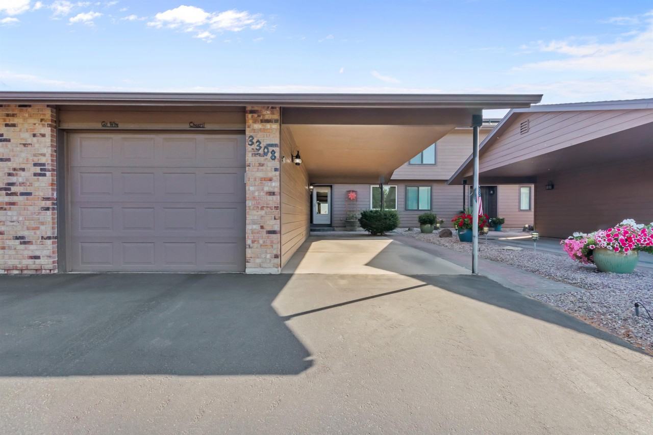3308 W Catalina Ln #1 - Photo 2 of 49