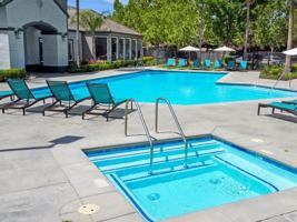 featured image of 3250 Laurelhurst Dr