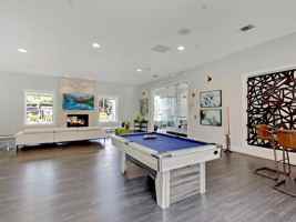 featured image of 3250 Laurelhurst Dr