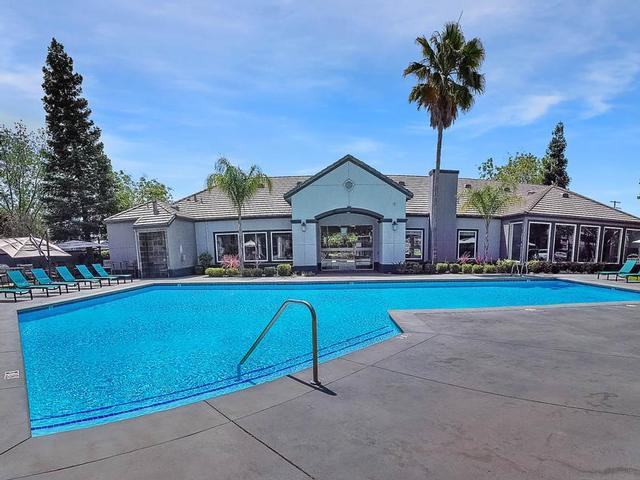 3250 Laurelhurst Dr - Photo 4 of 44