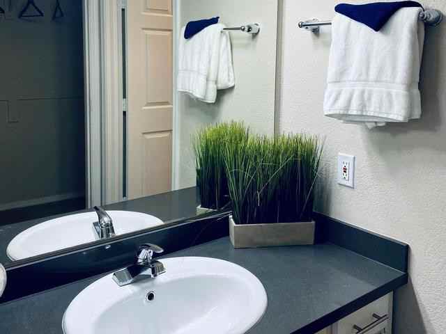 4411 E Chandler Blvd - Photo 3 of 30