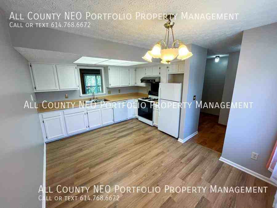 2401 Mccauley Ct - Photo 3 of 12