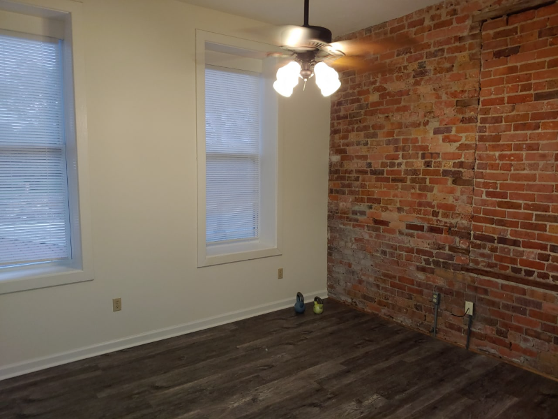 1035 S Jones St - Photo 7 of 42