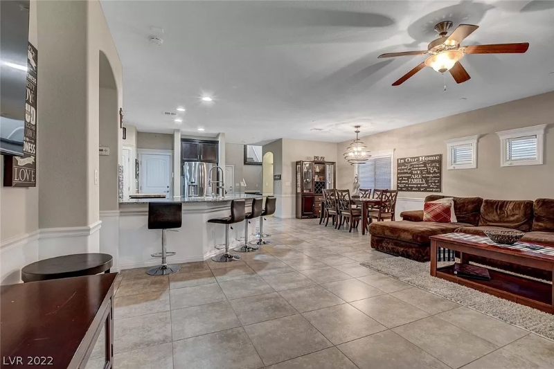 1603 Moorland Bluffs Ave - Photo 3 of 5