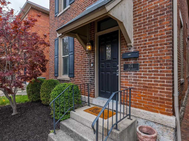 974 S Front St - Photo 2 of 11